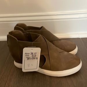 Natural Reflections Booties